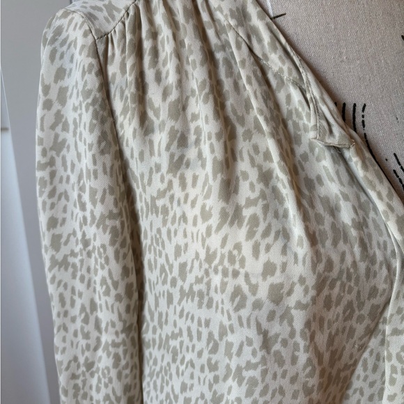 Babaton Beige 100% silk Blouse - Picture 2 of 5